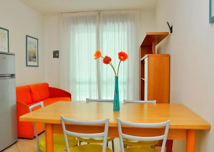 Cozy By The Lägenhet *