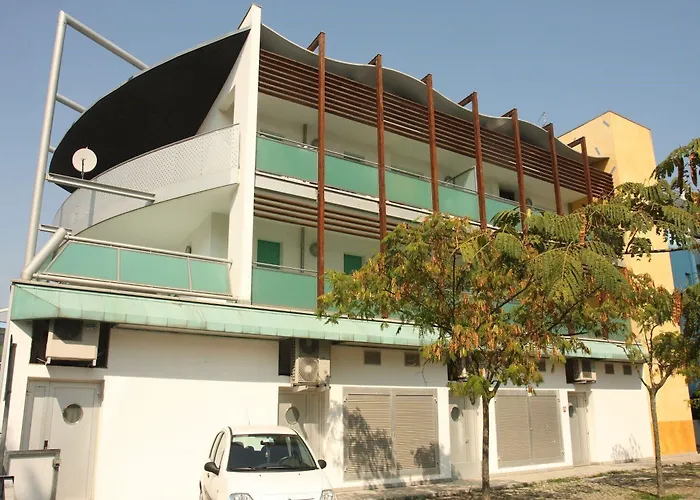 Cozy By The Lägenhet *